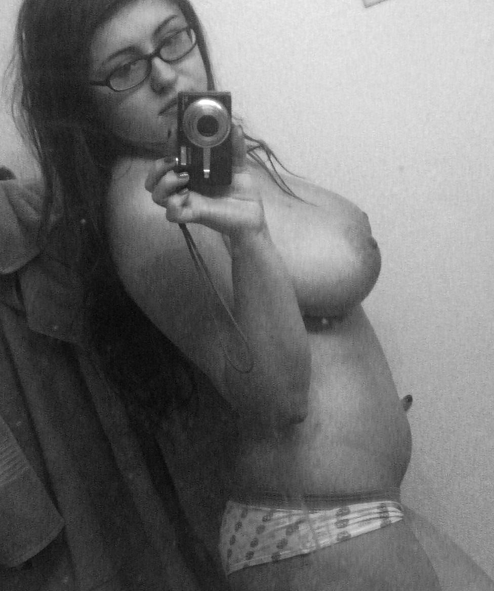 25P Amateur Teens: Self Shots 8