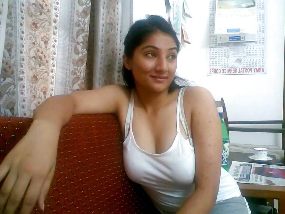 15P Indian teen nude 60