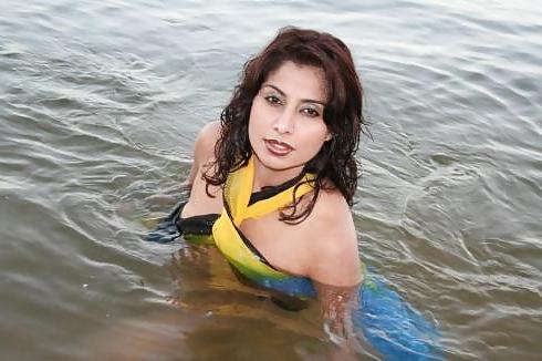 25P Indian Desi Girl Sabhana De 