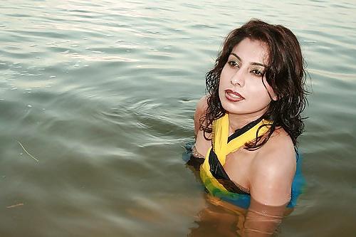 25P Indian Desi Girl Sabhana De 