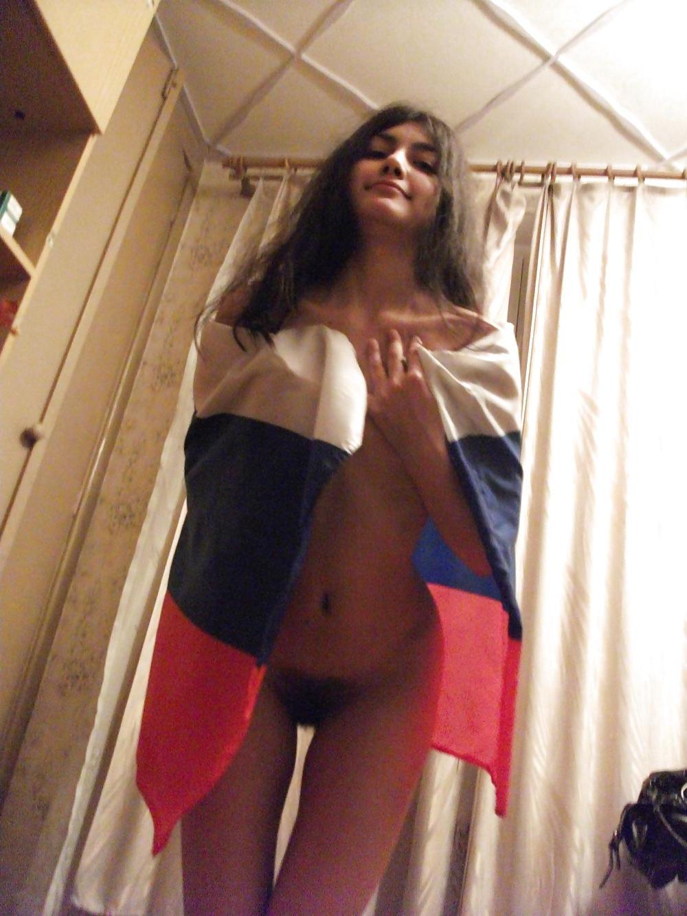 25P HAIRY RUSSIAN BEAUTY