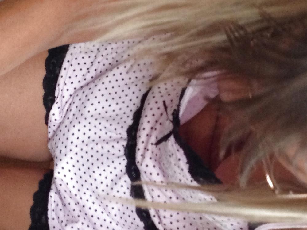 5P Wife downblouse again