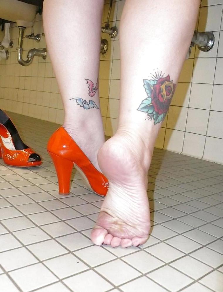 22P April Flores Foot Pics
