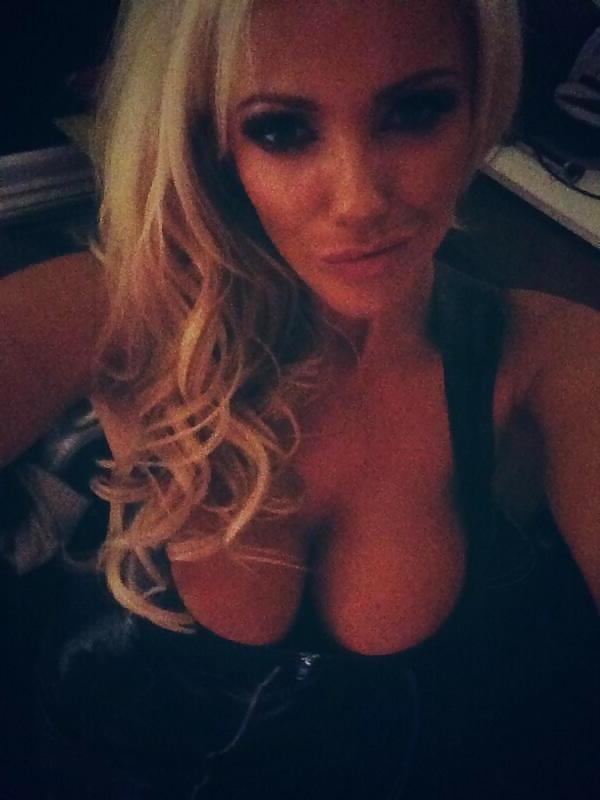 25P Lucy Zara Self-Shot