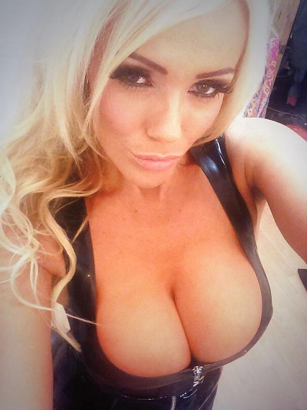 25P Lucy Zara Self-Shot