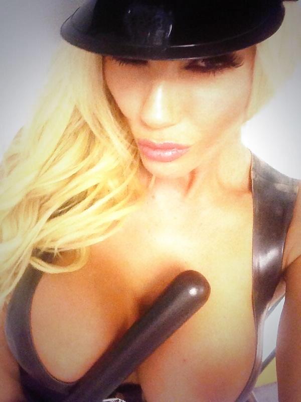 25P Lucy Zara Self-Shot