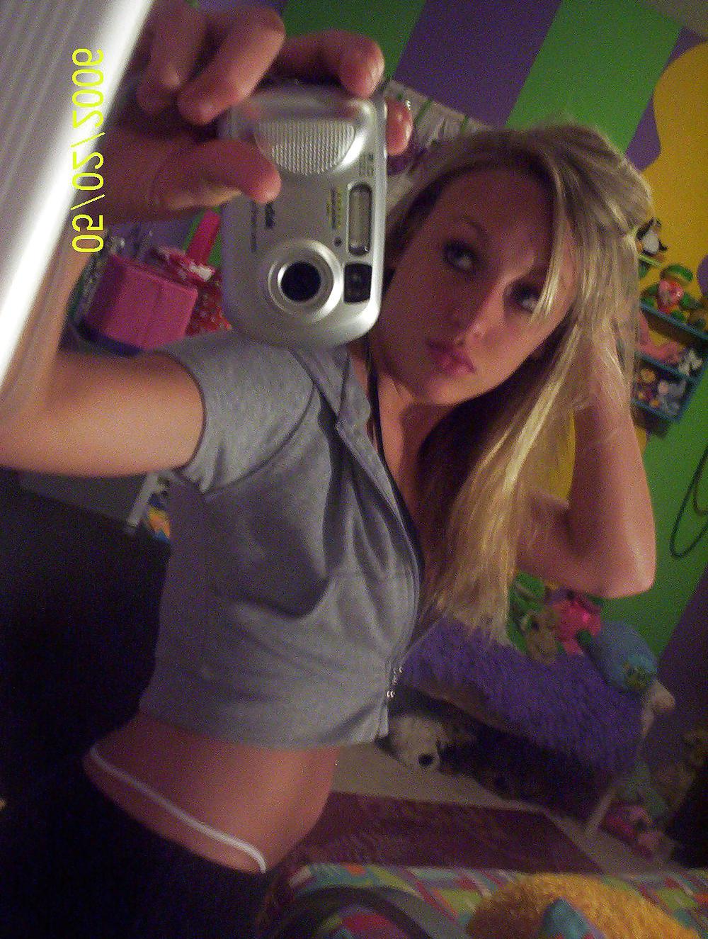 25P Amateur teens self pics!