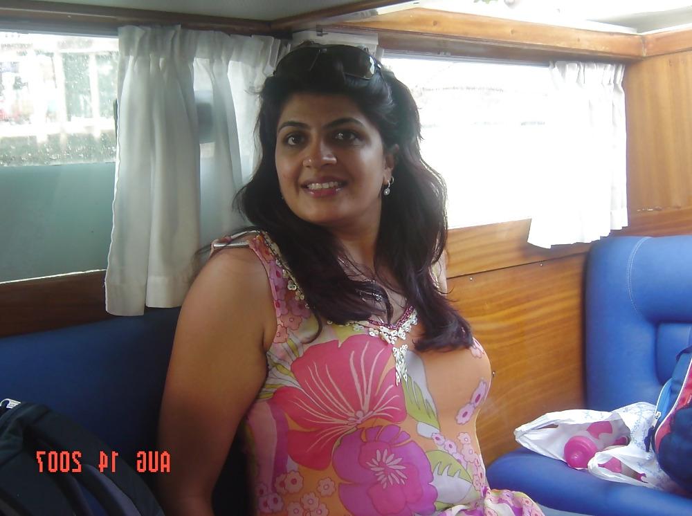 21P Indisches Desi-Babe