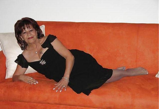 25P Colombian Mature Women