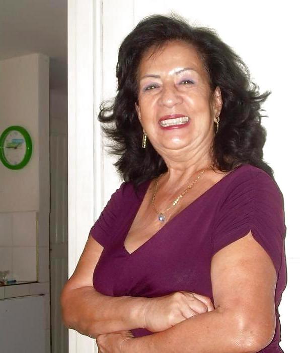25P Colombian Mature Women
