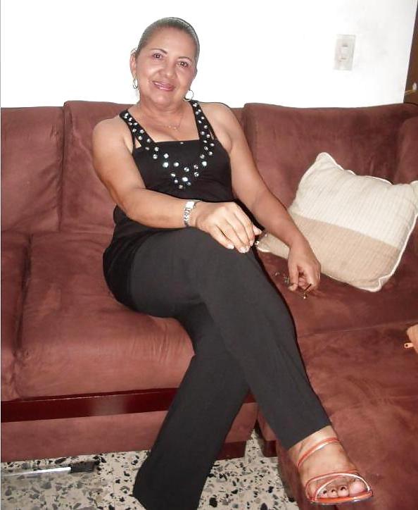 25P Colombian Mature Women