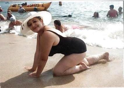 25P Colombian Mature Women