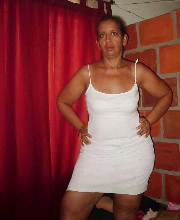 25P Colombian Mature Women