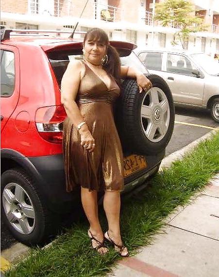 25P Colombian Mature Women