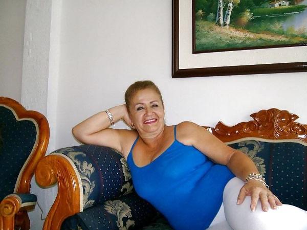 25P Colombian Mature Women