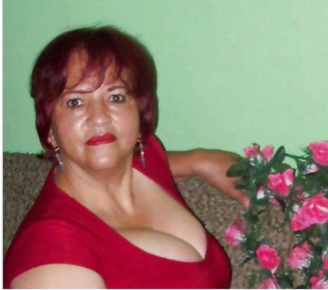 25P Colombian Mature Women