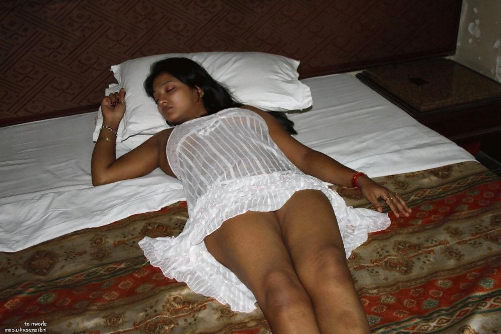 15P Desi Indian Babe