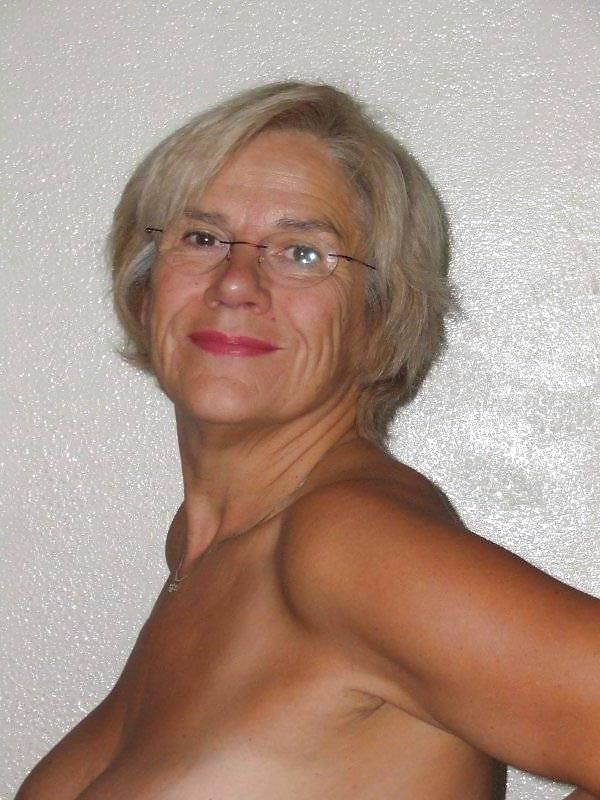 25P Mature Beauty - Annick 29