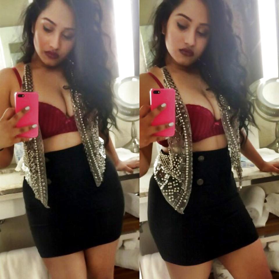 25P Sexy Mixed Desi Girls