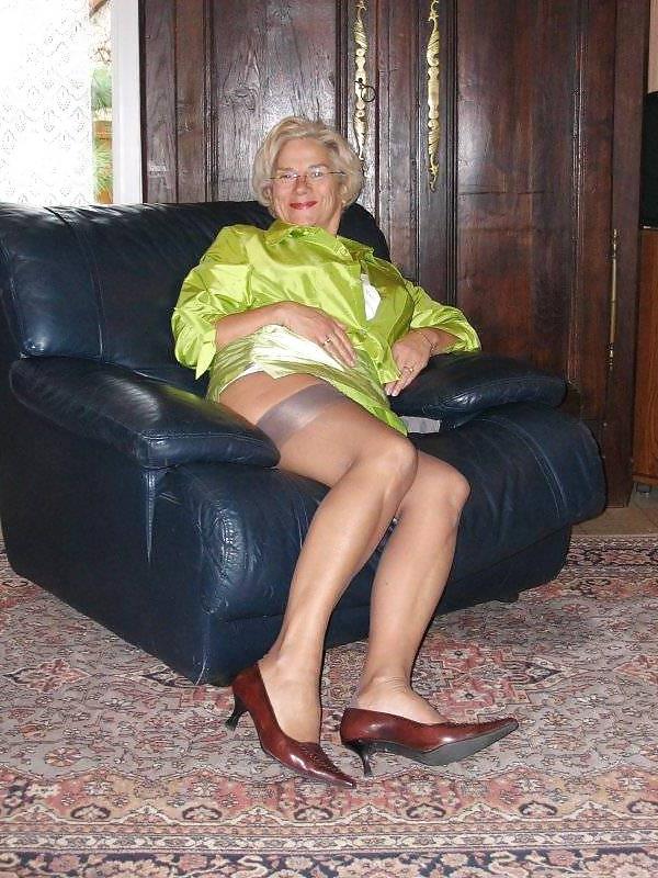 25P Mature Beauty - Annick 8