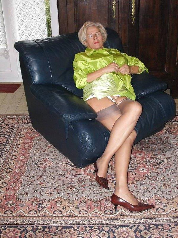 25P Mature Beauty - Annick 8