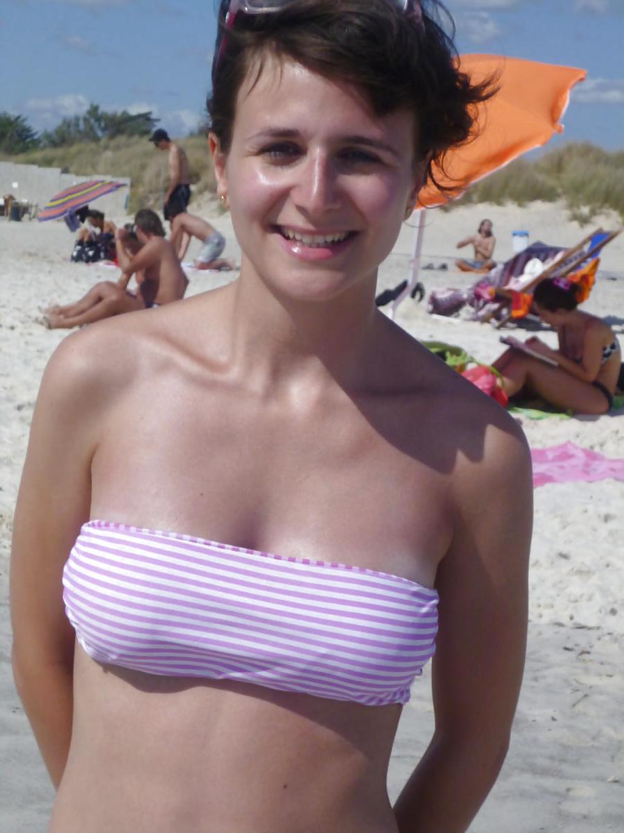 25P Wife On Vacations