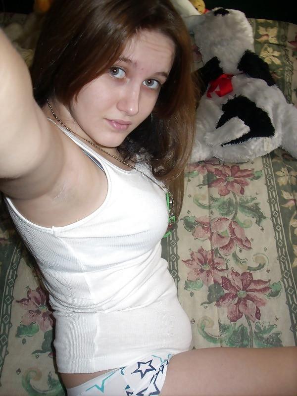 25P Unknown College Party Slut