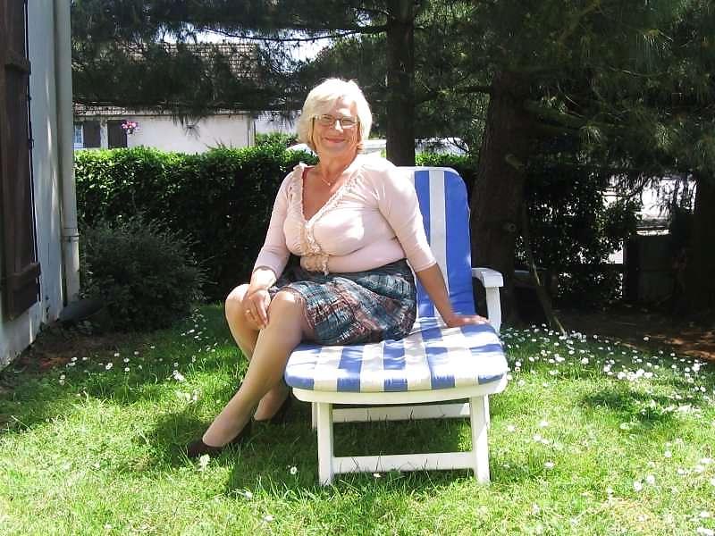 25P Mature Beauty - Annick 16