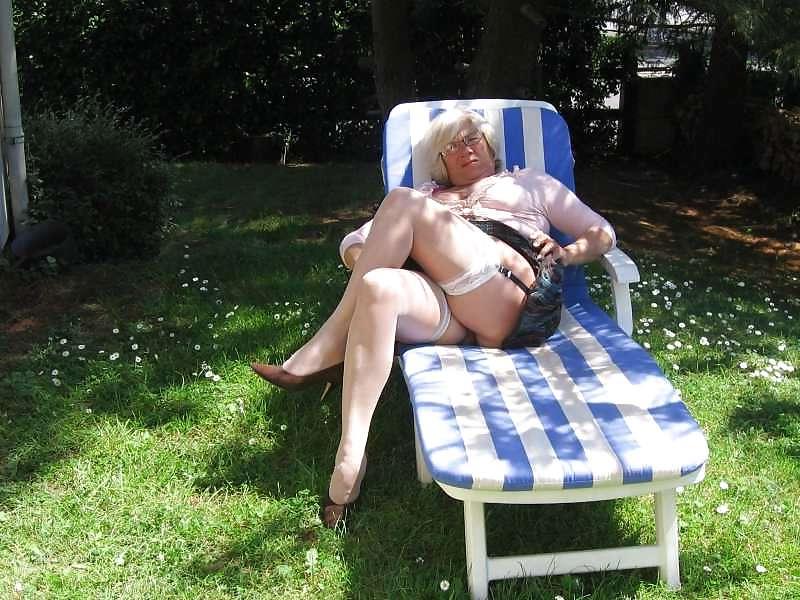 25P Mature Beauty - Annick 16