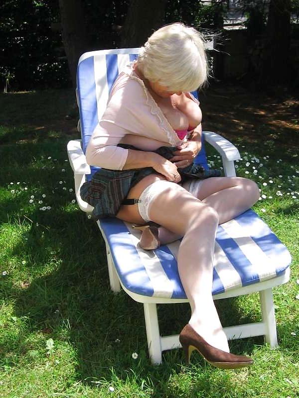 25P Mature Beauty - Annick 16