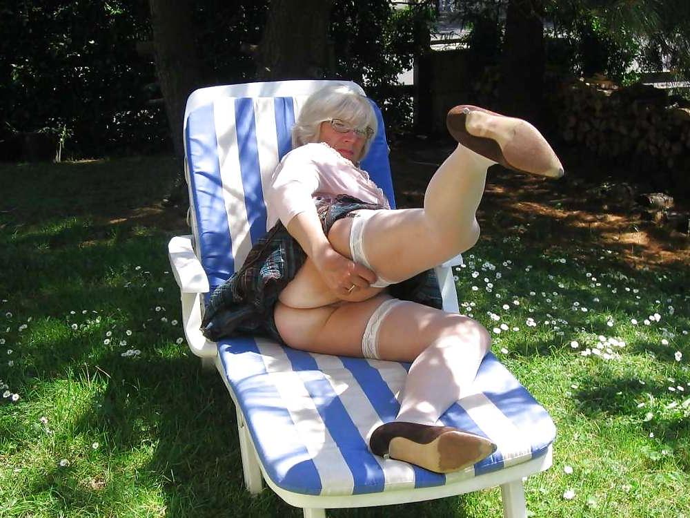 25P Mature Beauty - Annick 16