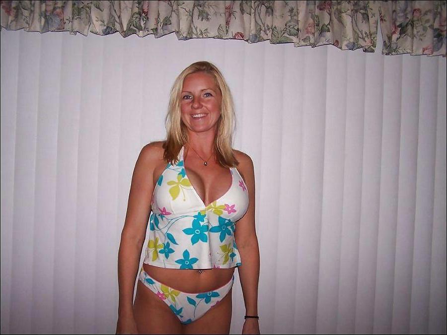 18P Busty Amateur Blonde