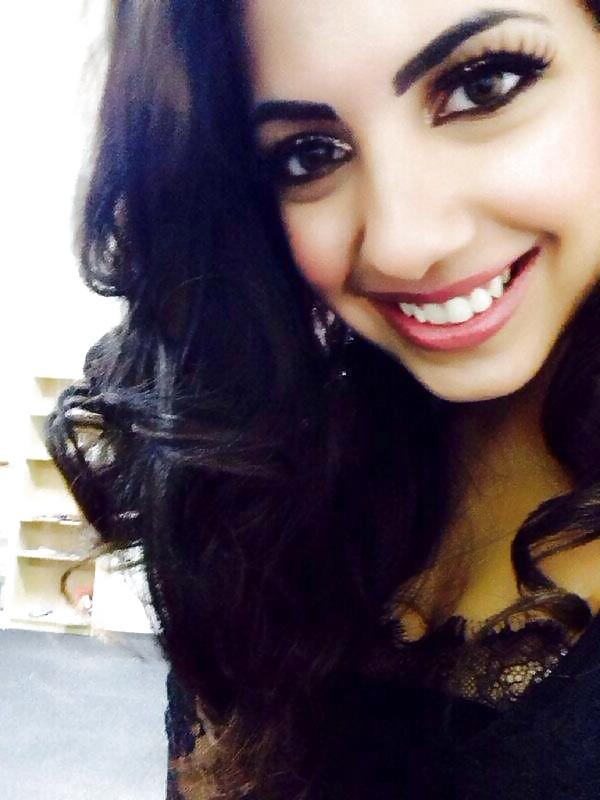 7P Hot Desi Girl