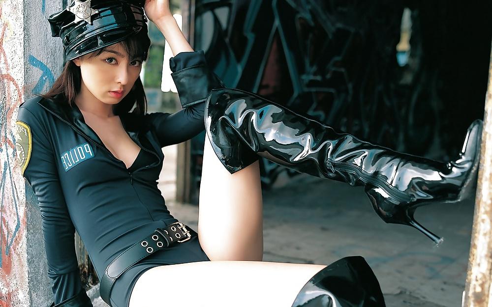 25P XXx Stars In Cop Uniform  