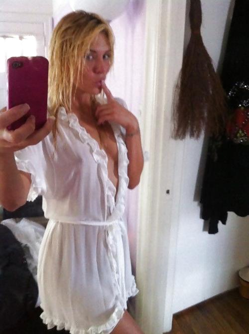 25P Self Pics - Hot Amateurs - vol 25!
