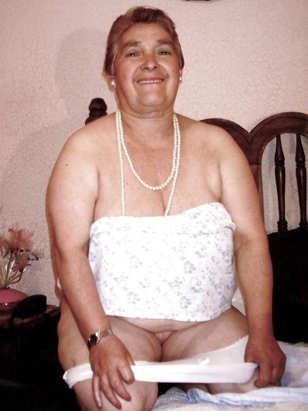 25P Colombian granny Bell (fifth set)