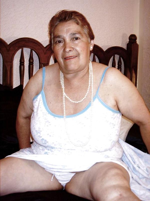 25P Colombian granny Bell (fifth set)