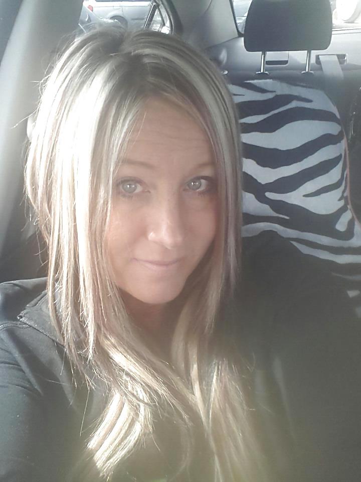 24P Blonde MILF Michelle Self Pics