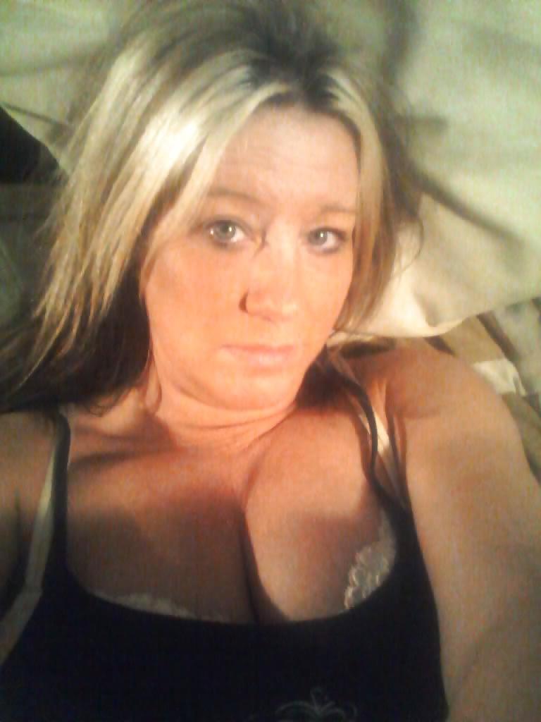 24P Blonde MILF Michelle Self Pics