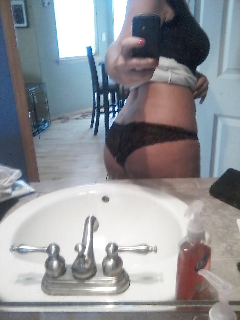 24P Blonde MILF Michelle Self Pics