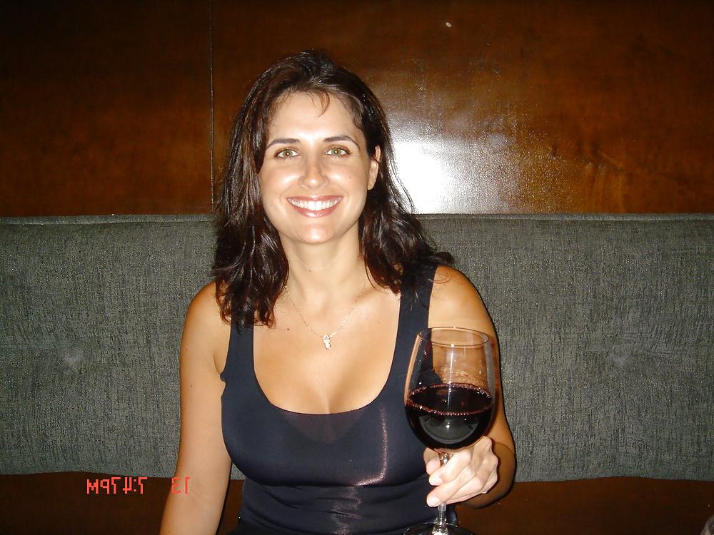 25P Busty Amateur Sweety