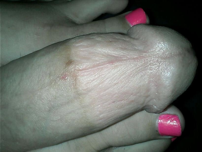 25P Ashley G footjob
