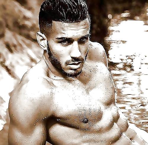 19P More Hot Moroccan Men And Their Cocks 