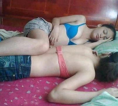 15P Arab Girls 4U ( Lesbians Colleftios - Part 1 ) 