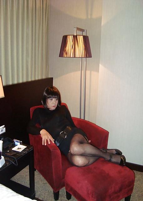 22P TG mature woman