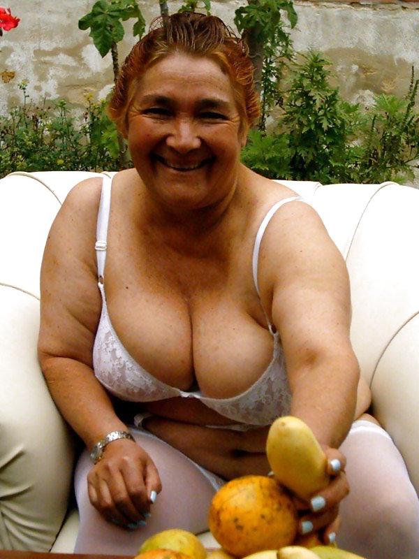 25P Colombian granny Bell (nineteenth set)