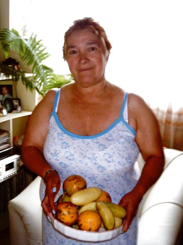 25P Colombian granny Bell (nineteenth set)