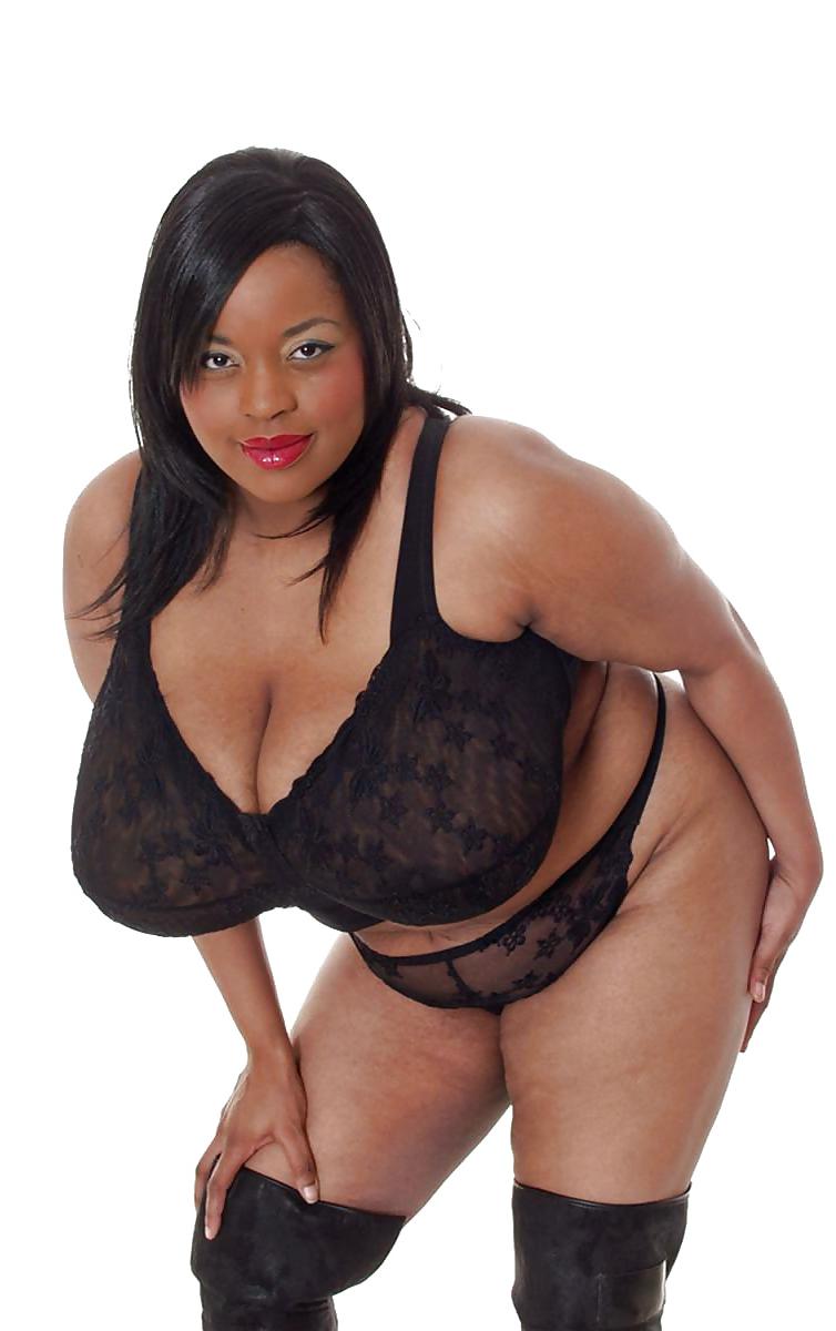 25P Bras on random women 10