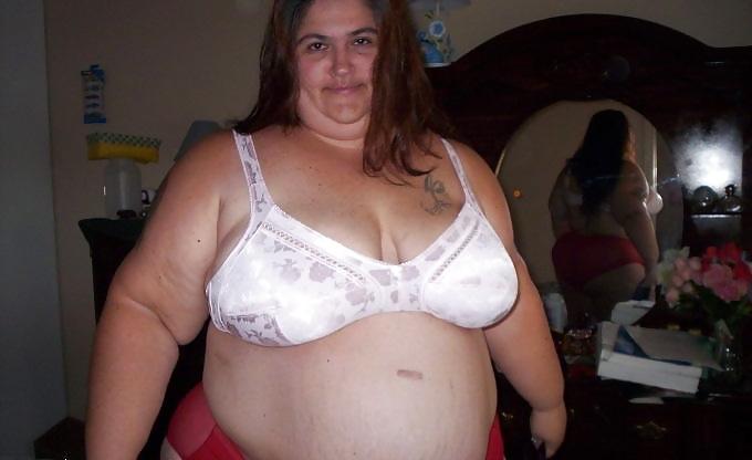 25P Bras on random women 10
