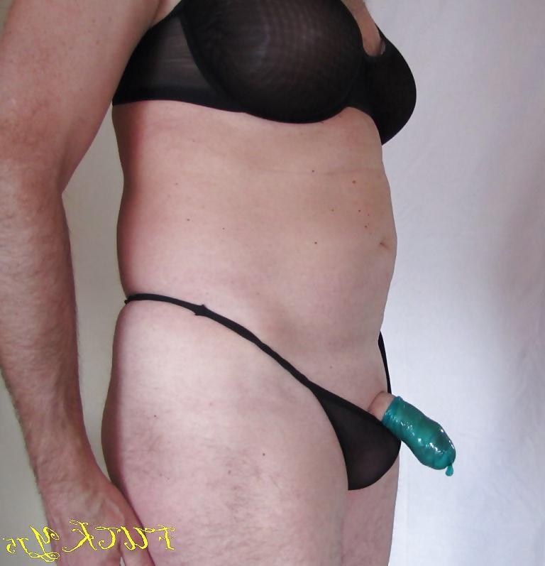 25P Lingerie et condom
